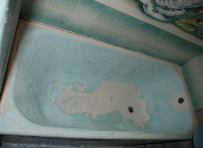 До реставрации: Старая ванна под снос